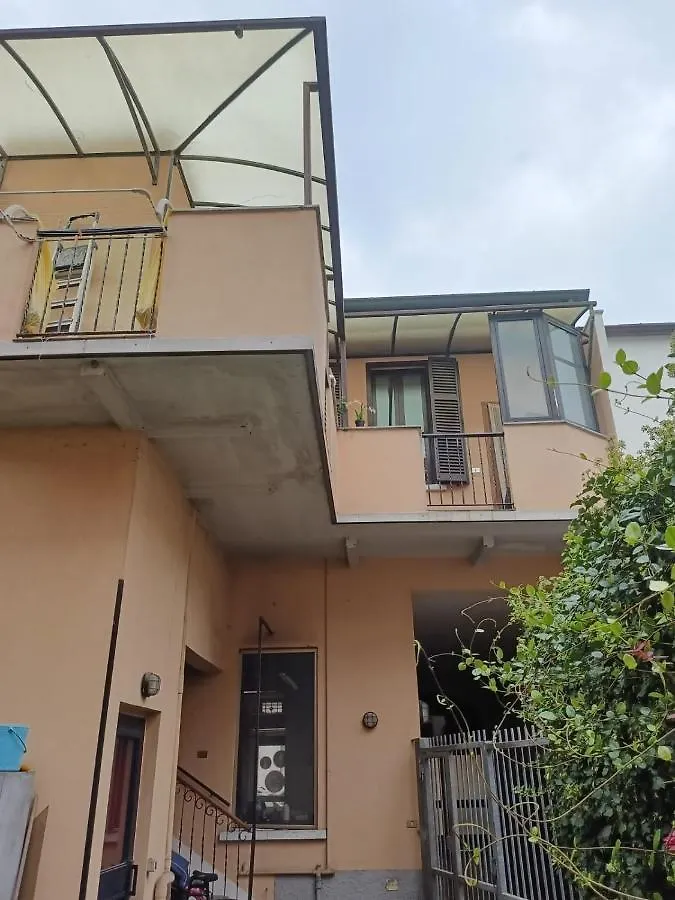 Classic Milanese House 0*, Milan Italy